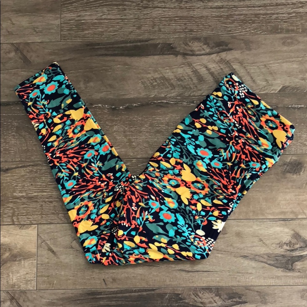 LuLaRoe flowered TC Leggings